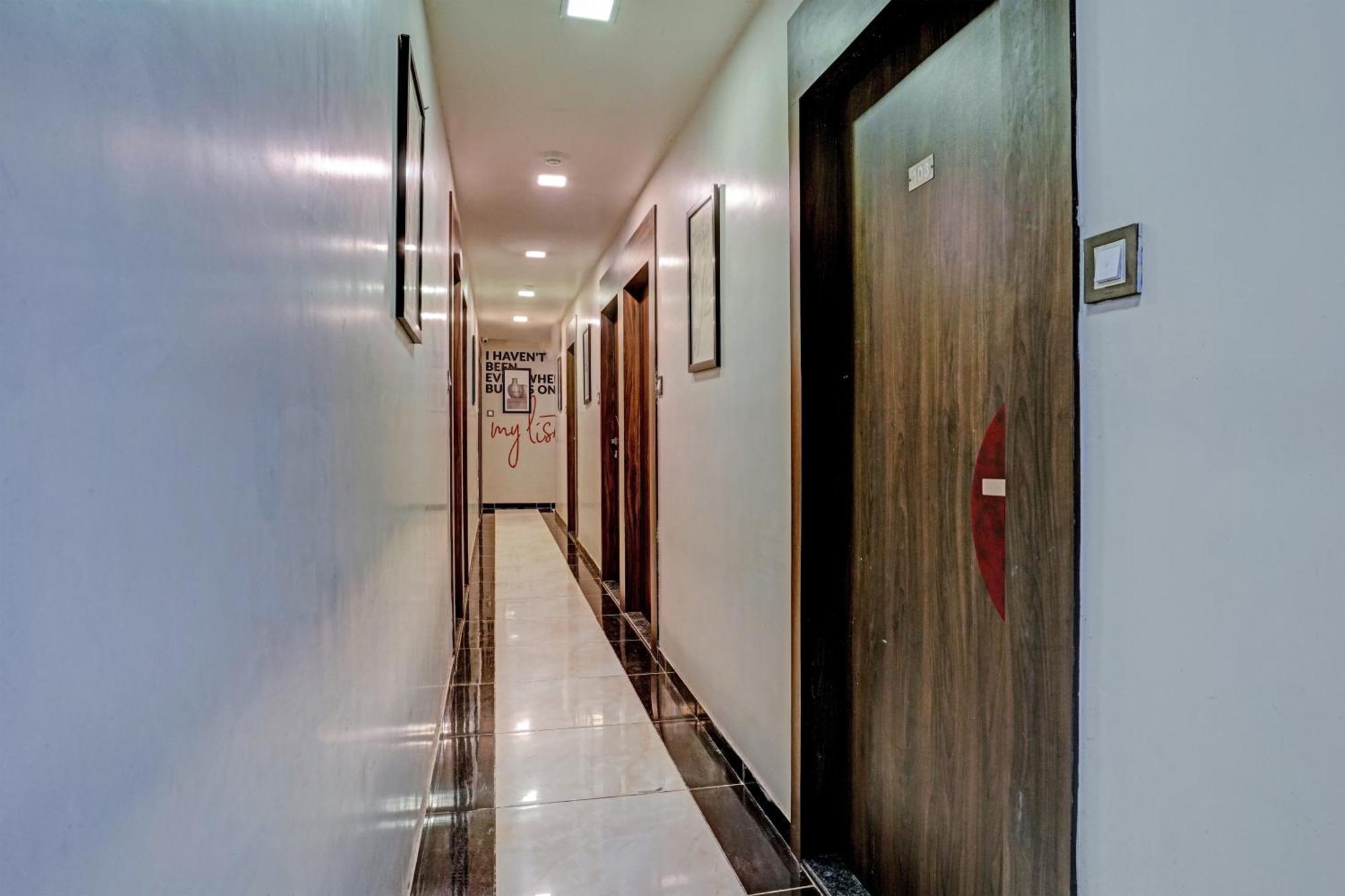Hotel O Blue Inn Residence Near R City Mall Bombaj Zewnętrze zdjęcie