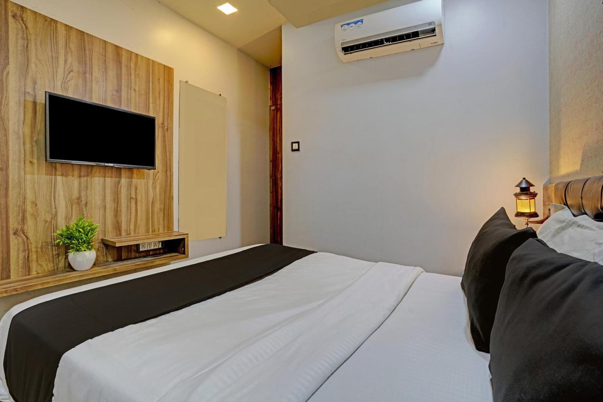 Hotel O Blue Inn Residence Near R City Mall Bombaj Zewnętrze zdjęcie