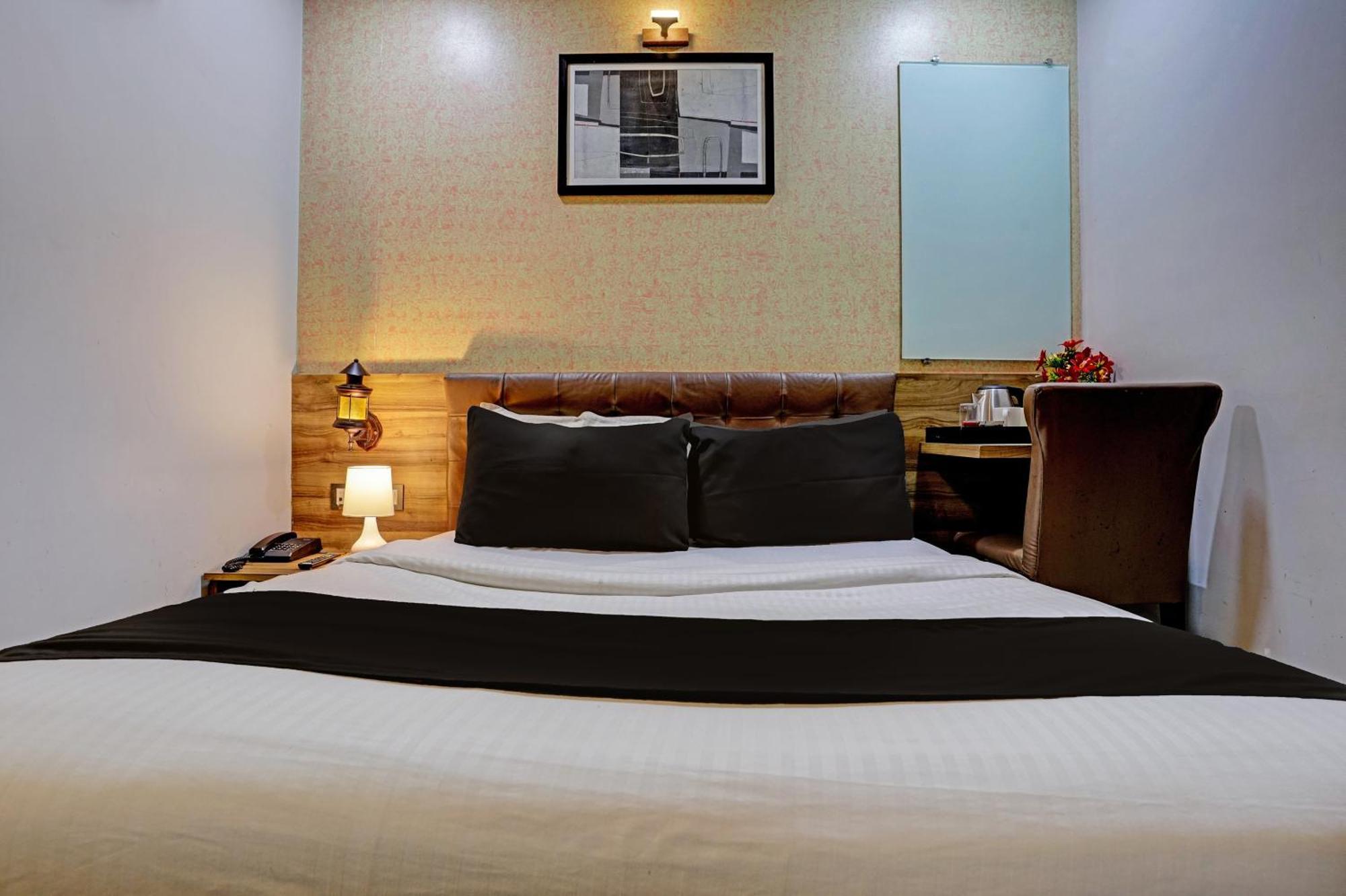 Hotel O Blue Inn Residence Near R City Mall Bombaj Zewnętrze zdjęcie