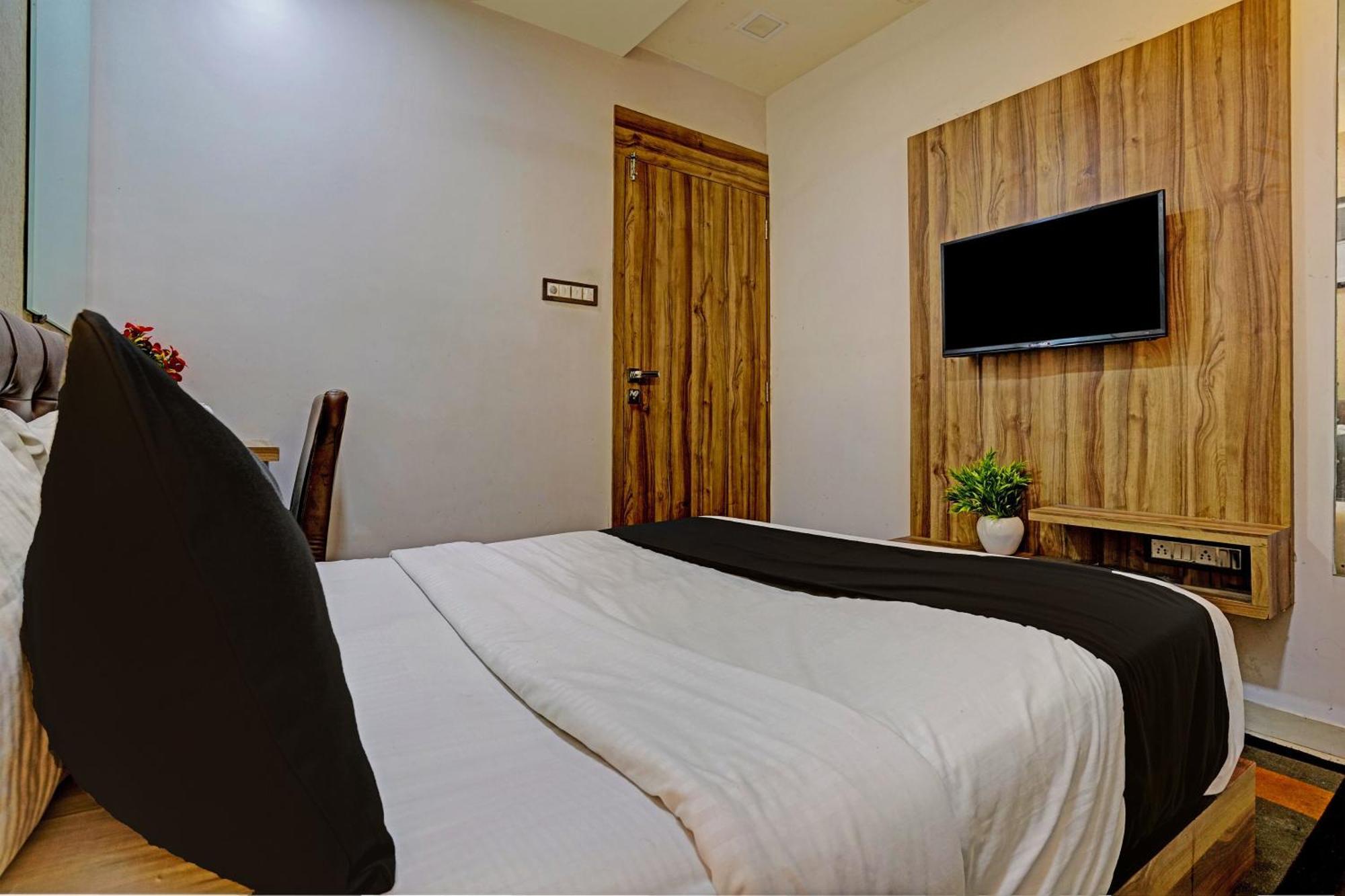 Hotel O Blue Inn Residence Near R City Mall Bombaj Zewnętrze zdjęcie