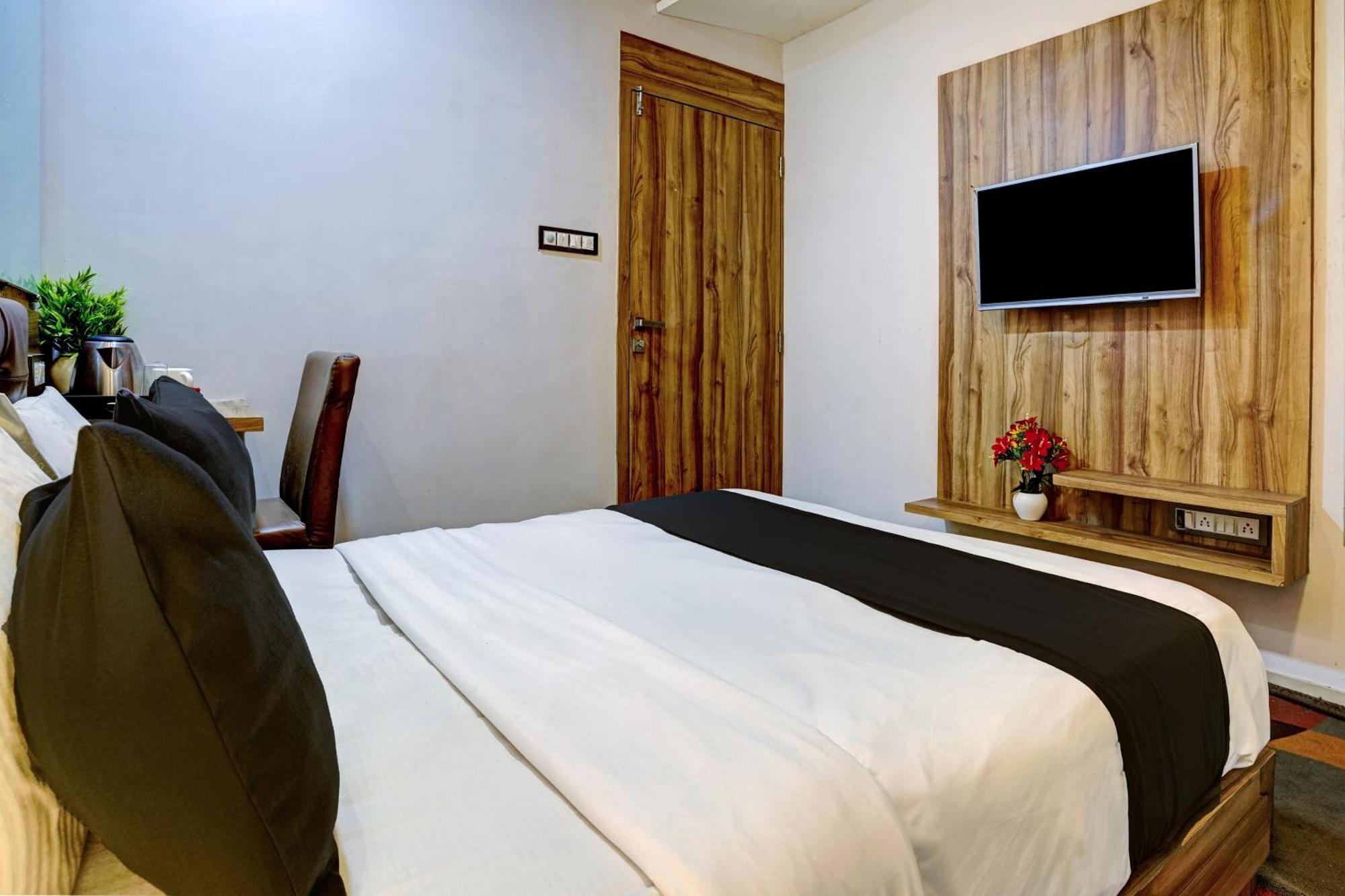 Hotel O Blue Inn Residence Near R City Mall Bombaj Zewnętrze zdjęcie