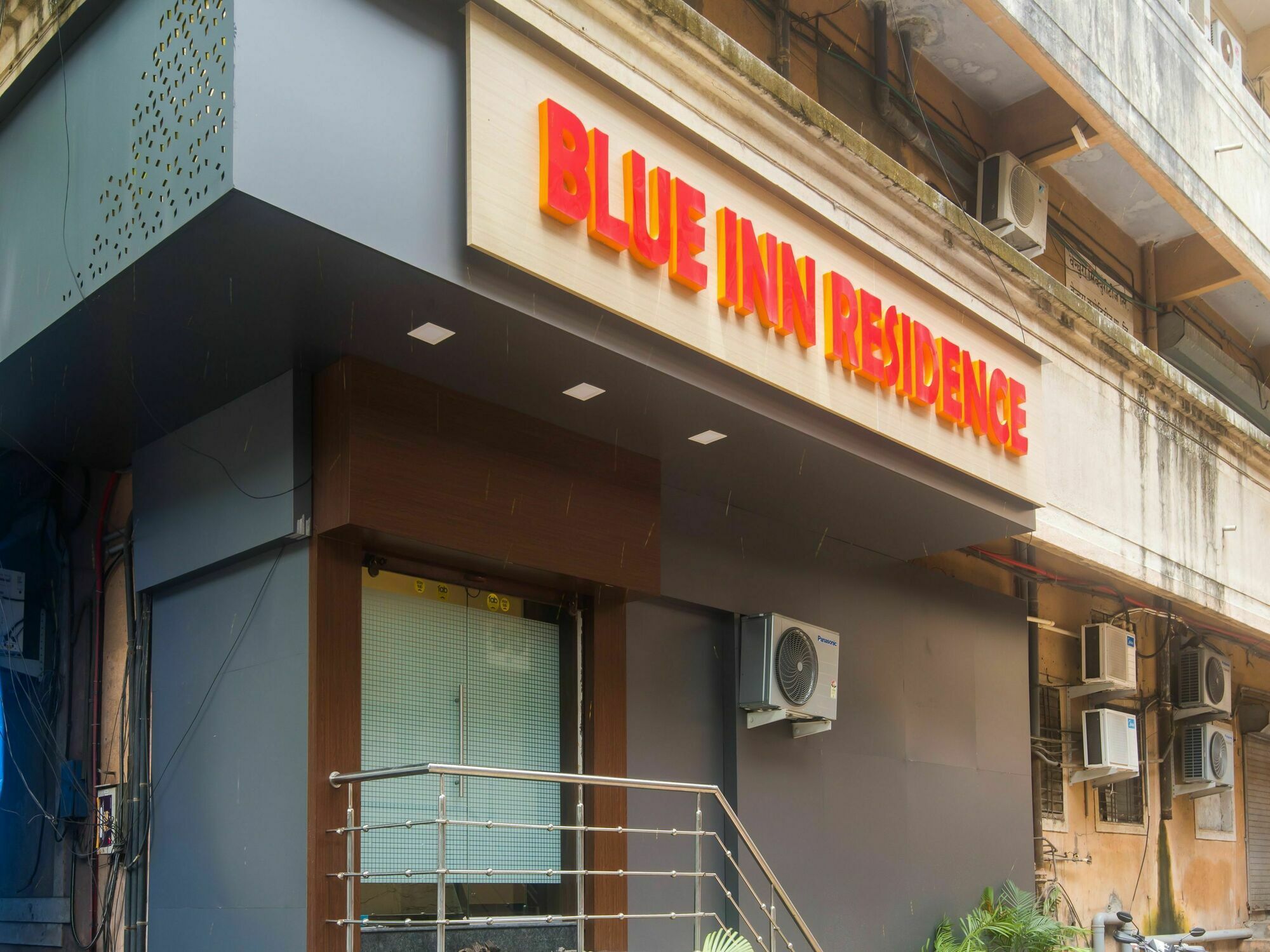 Hotel O Blue Inn Residence Near R City Mall Bombaj Zewnętrze zdjęcie